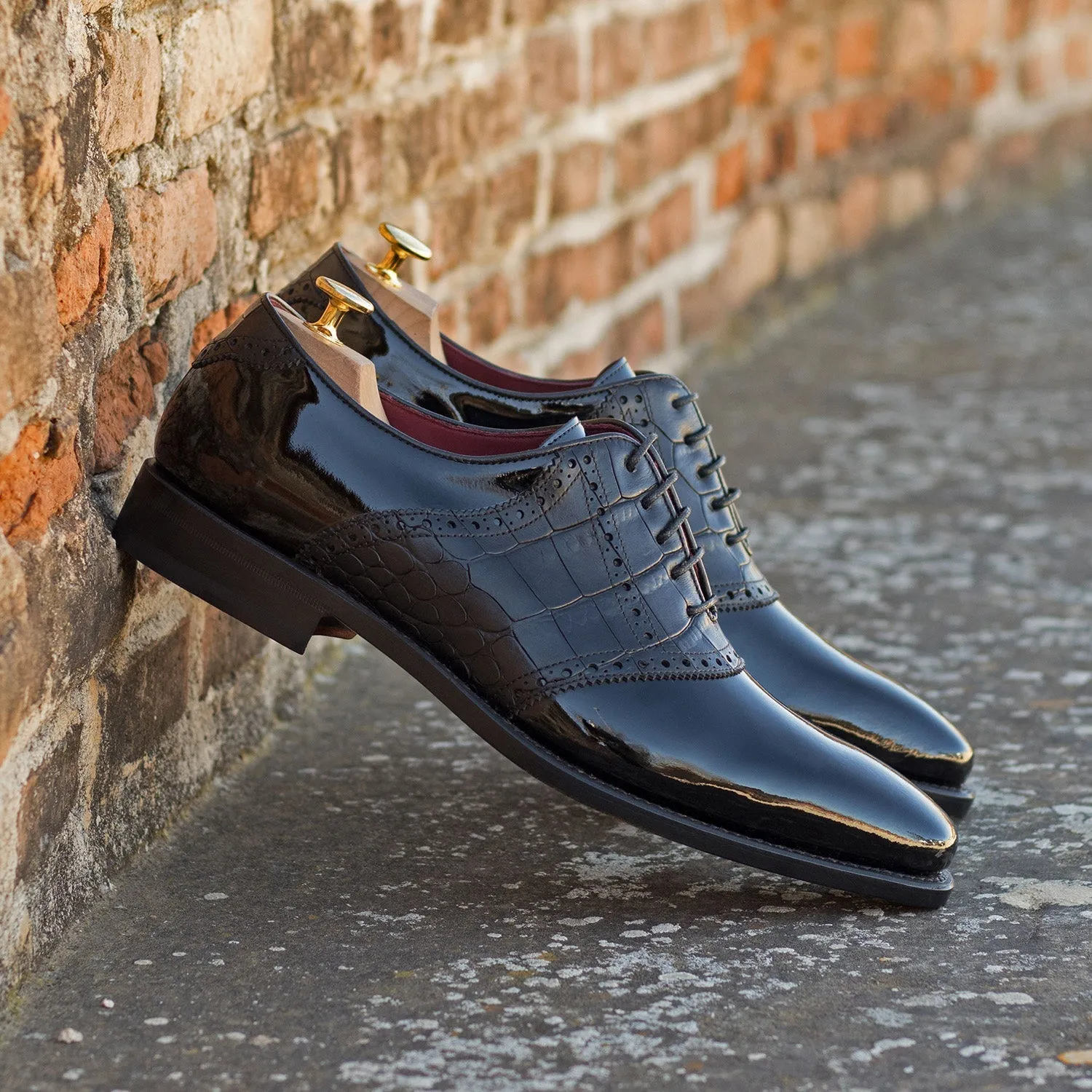 Ambrogio Bespoke Men's Shoes Black Crocodile Print / Patent Leather Formal Saddle Oxfords (AMB2285)