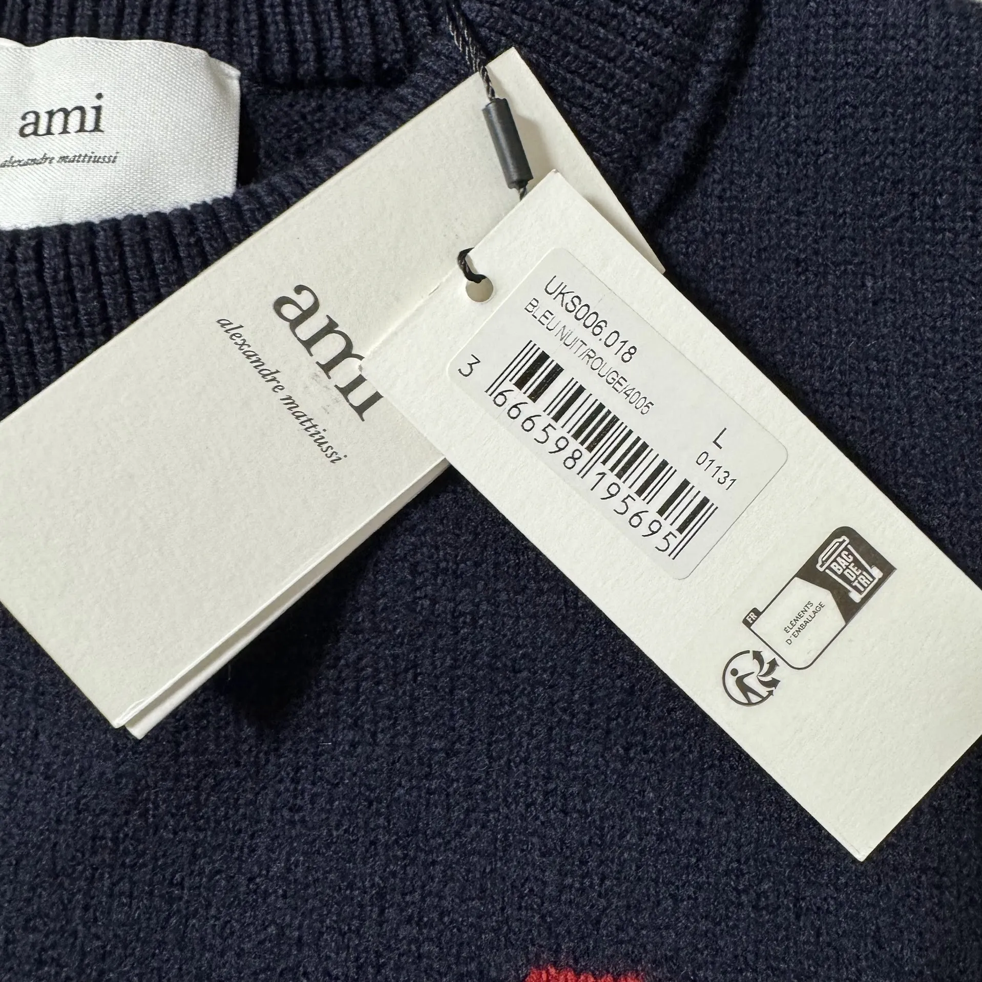 AMI PARIS  |Crew Neck Heart Unisex Wool Long Sleeves V-neck & Crew neck