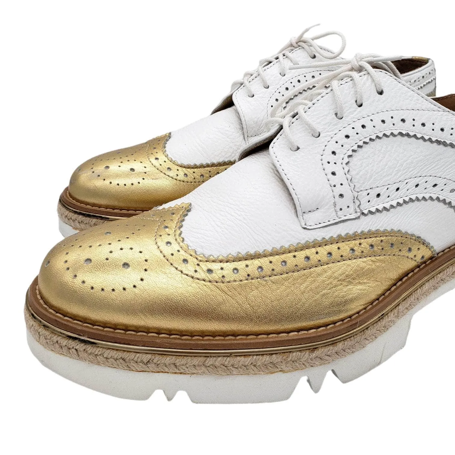 British Passport White & Gold Oxford Brogues