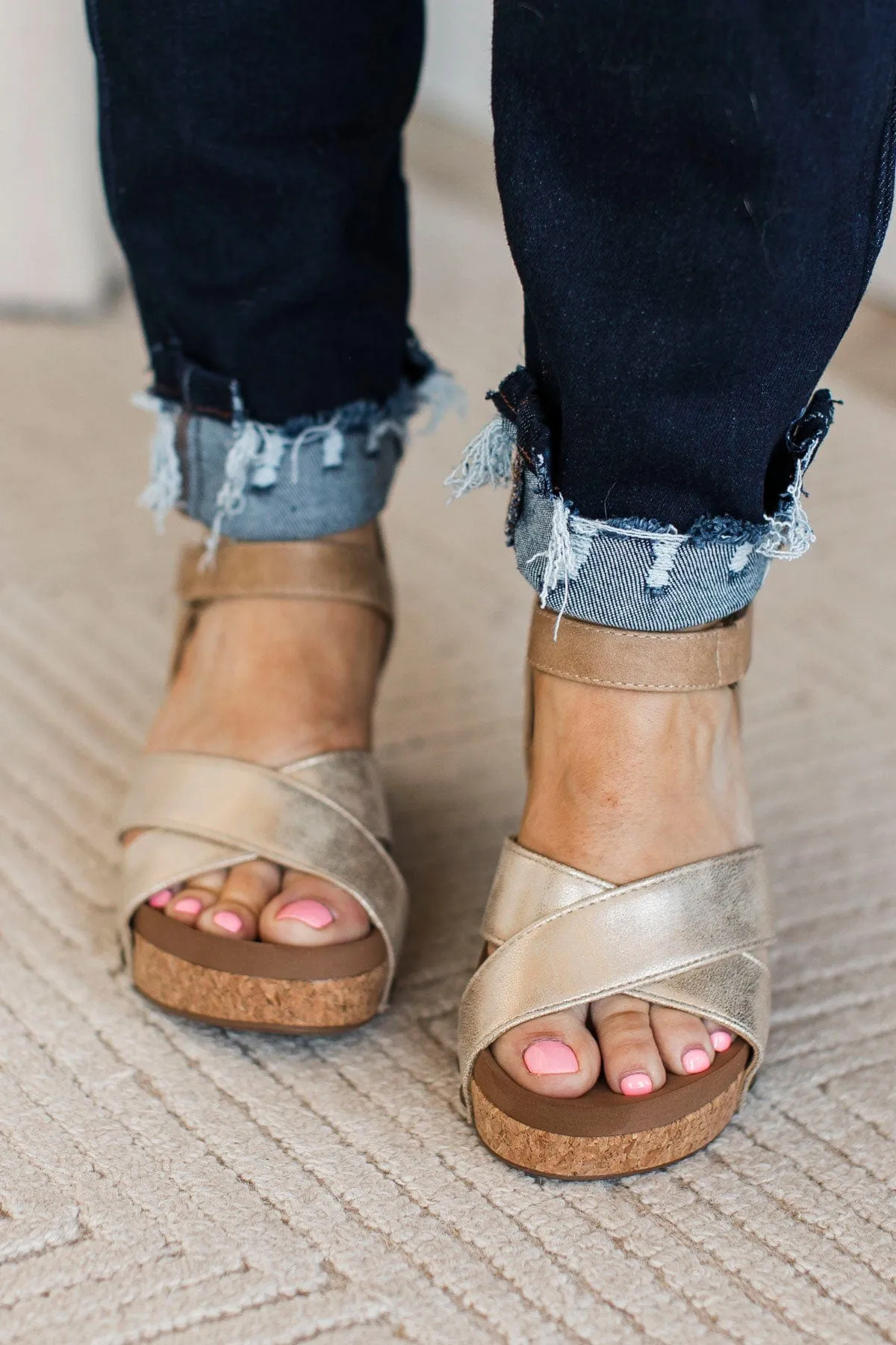 Corky's Kindle Wedges- Caramel