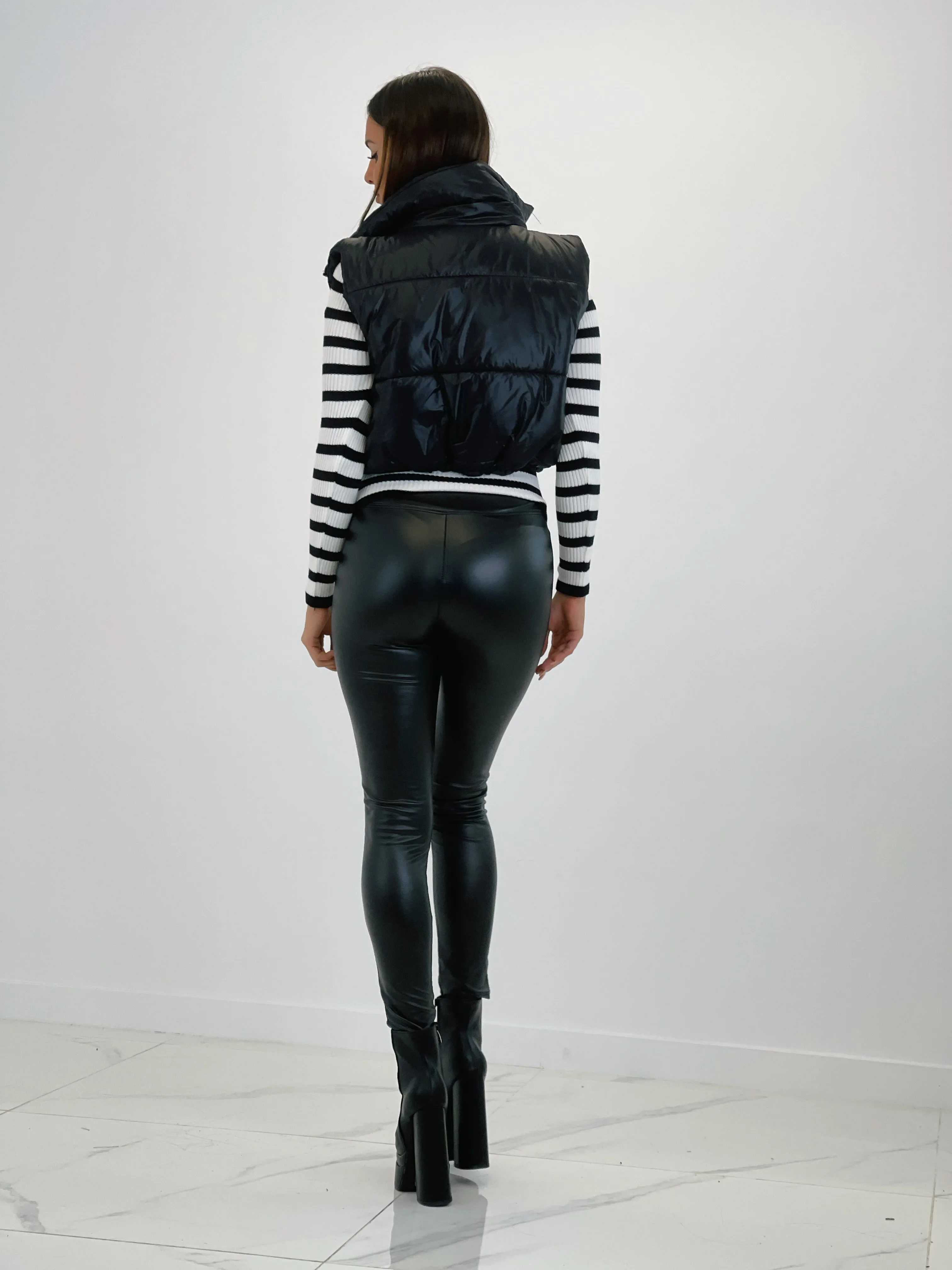 Leather effect leggings