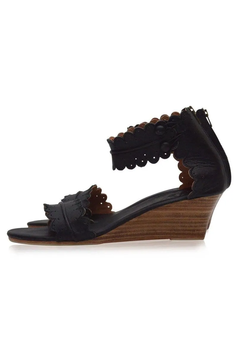 Magdalena Wedges in Black