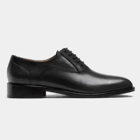 Oxfords in black leather