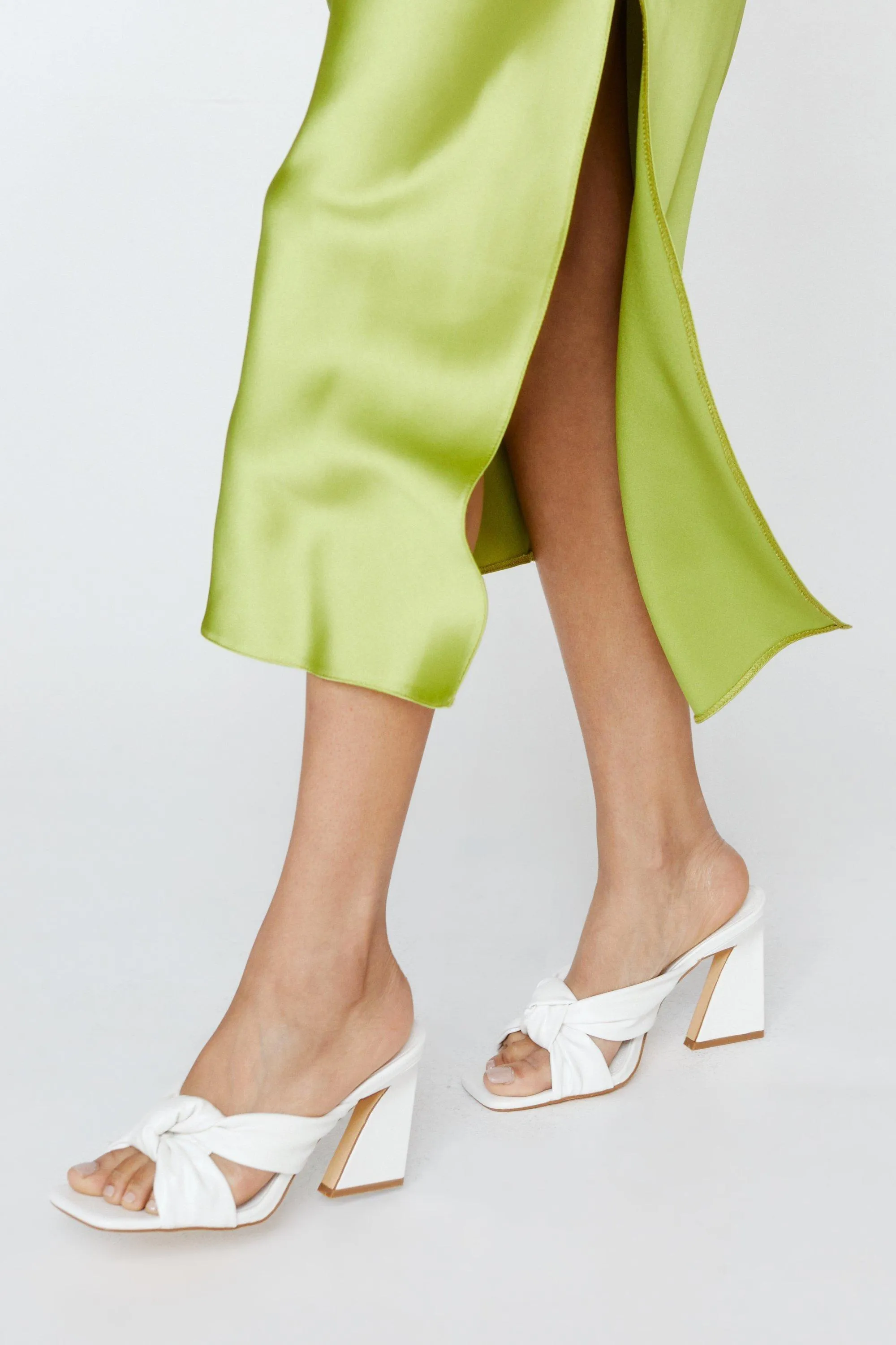 Pu Soft Knot Reverse Flare Heel Mules