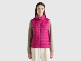 Sleeveless puffer jacket with recycled wadding - Cyclamen | Benetton