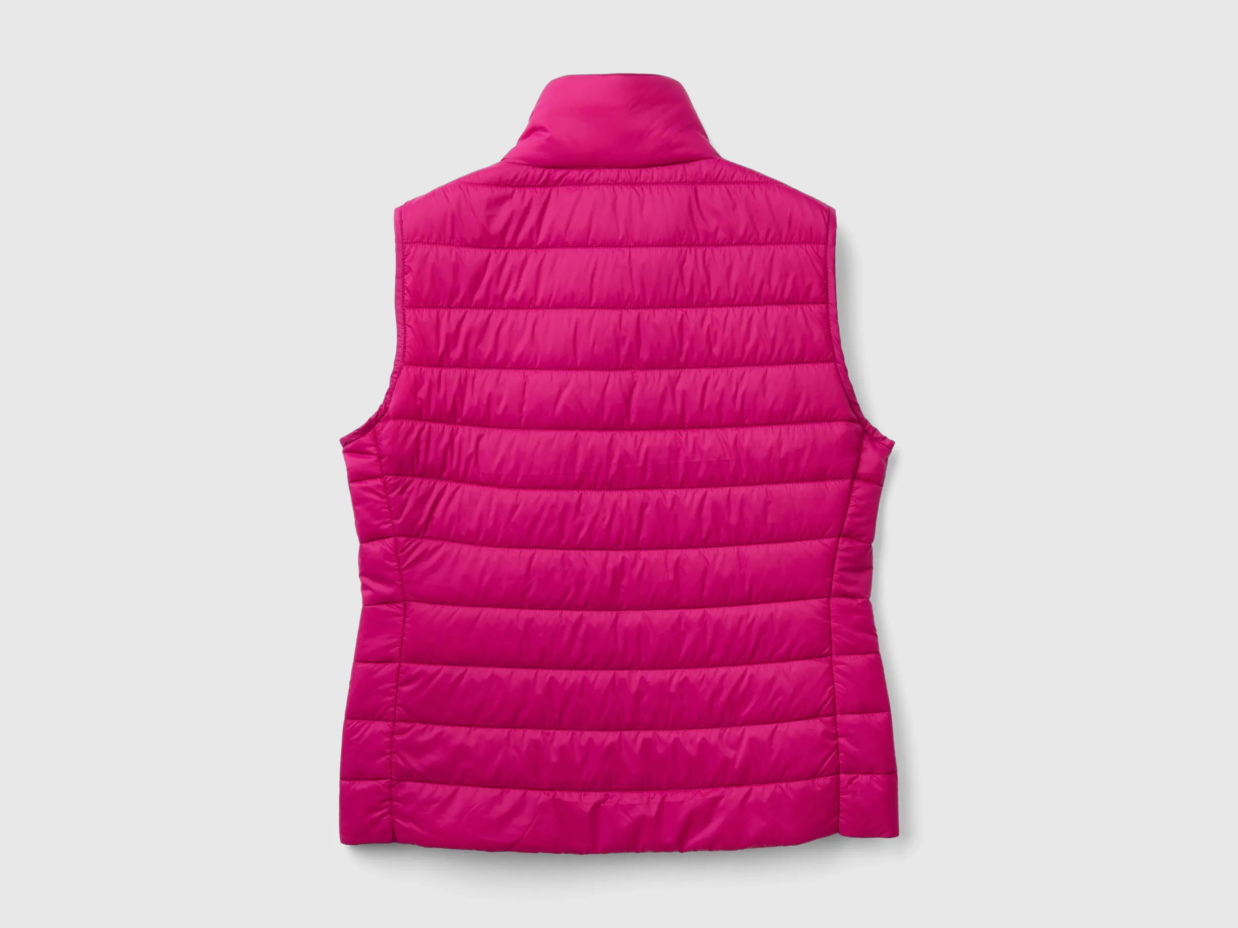 Sleeveless puffer jacket with recycled wadding - Cyclamen | Benetton