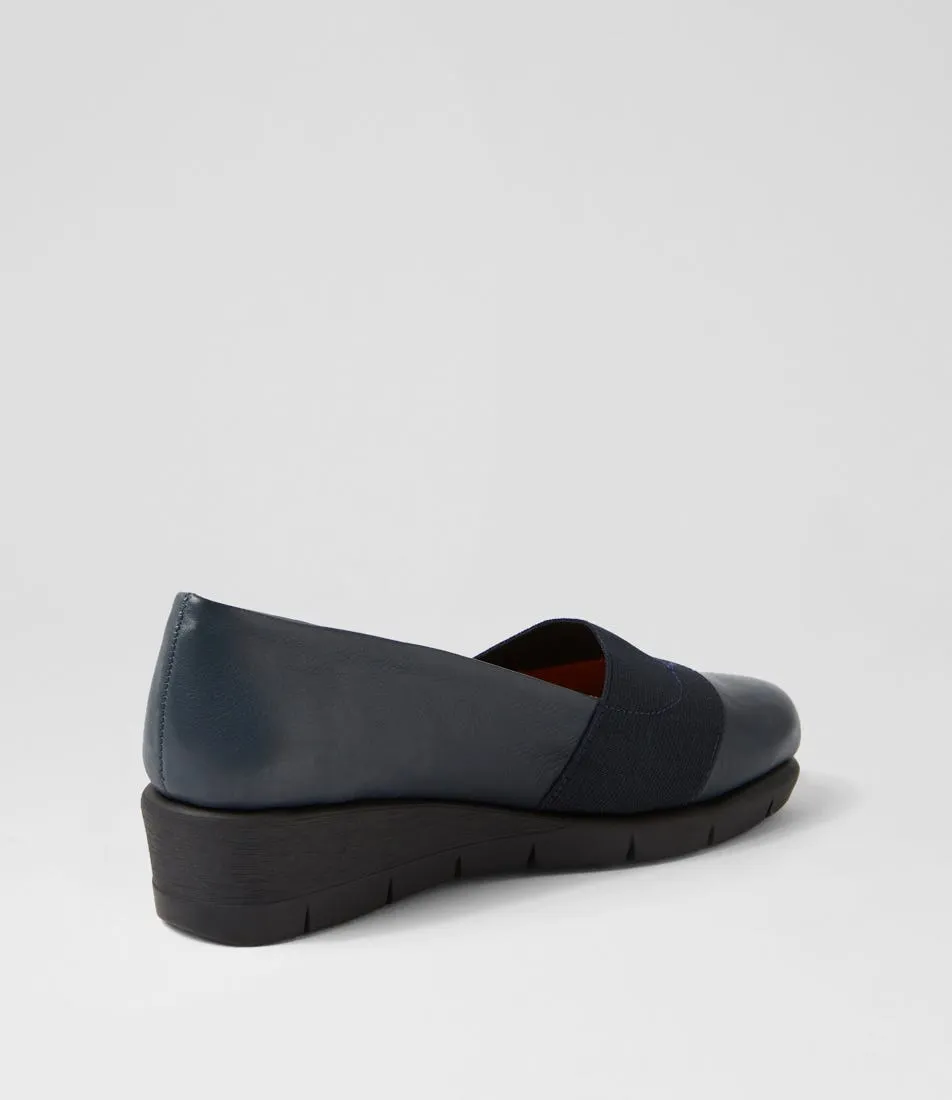 SUPERSOFT Macet Navy Leather Elastic Wedges