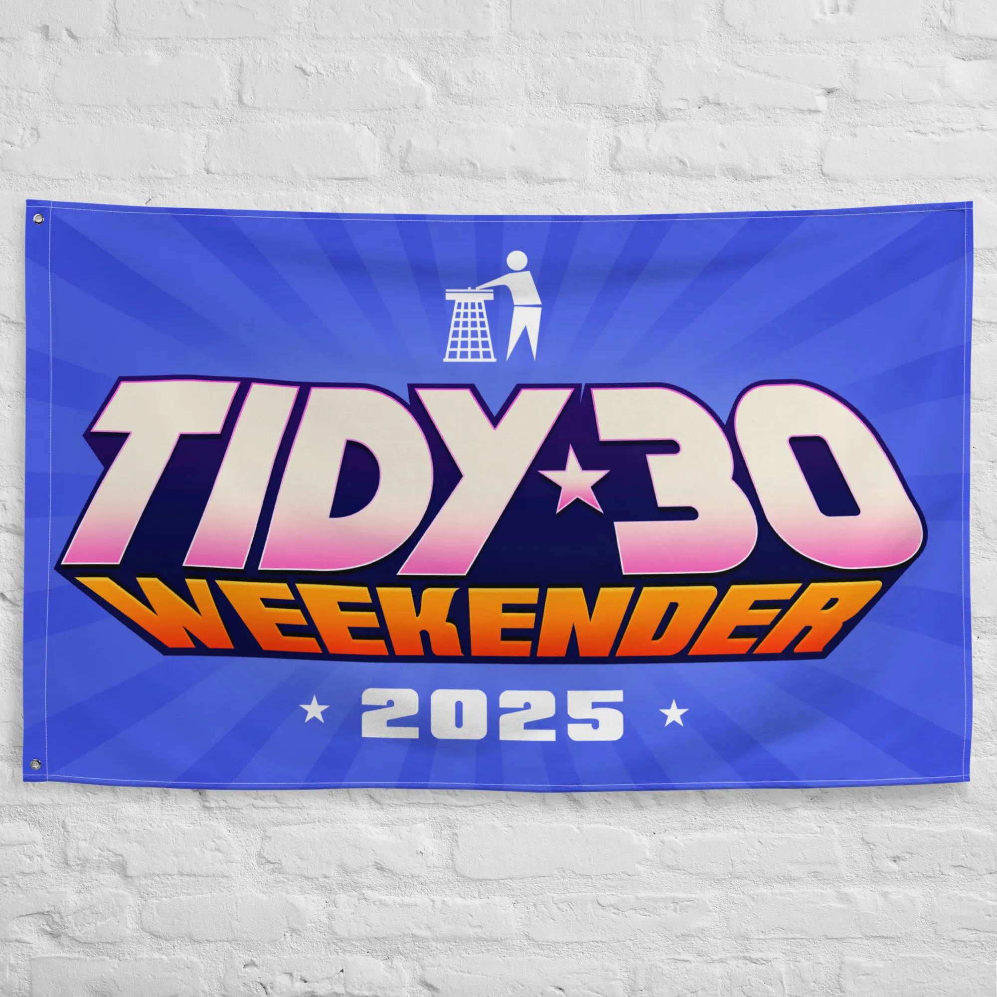 TIDY 30 WEEKENDER FLAG