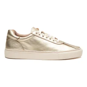 Women's Classic Weekender Sneaker - Leather